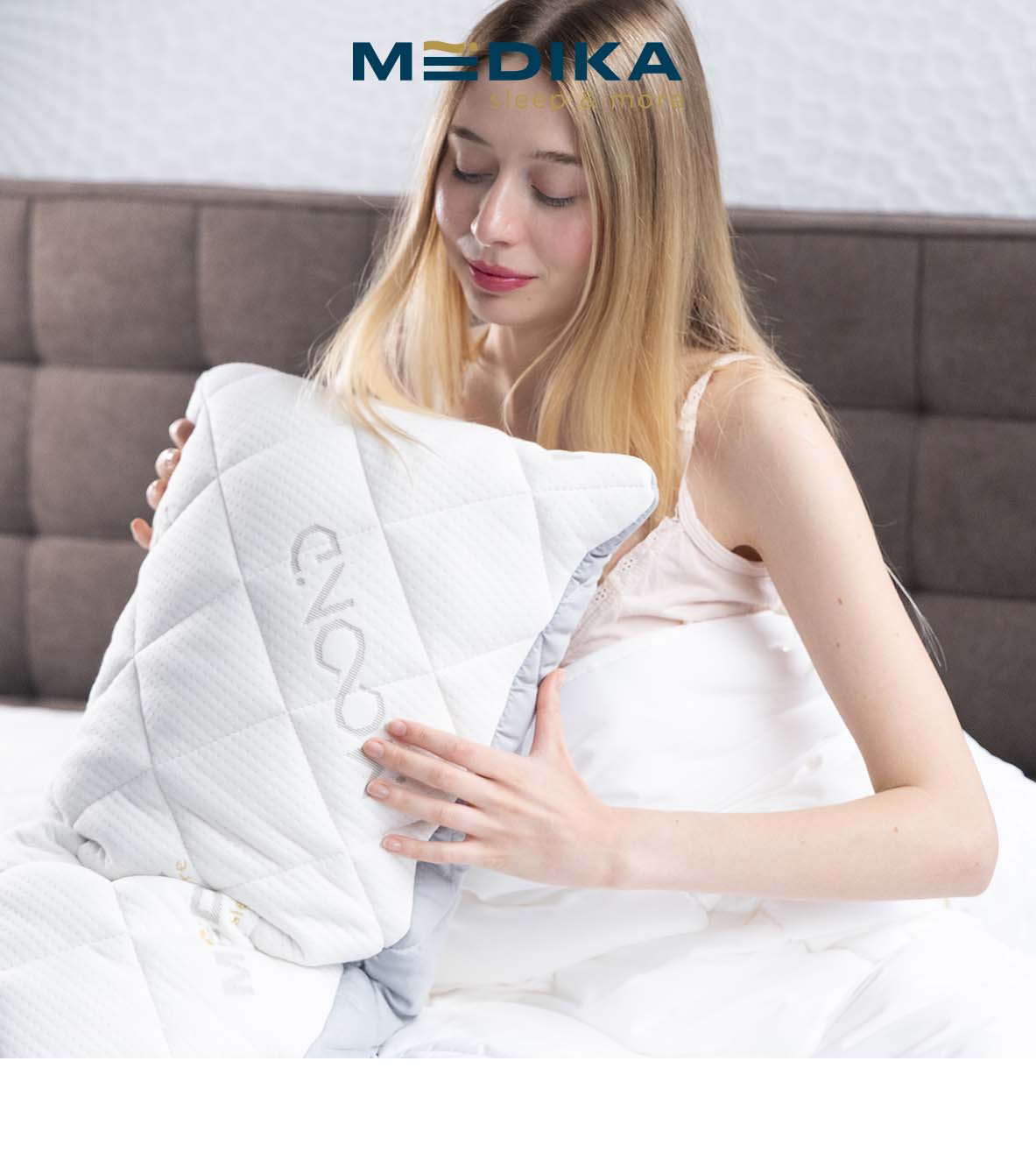 Foto con logo Medika00016